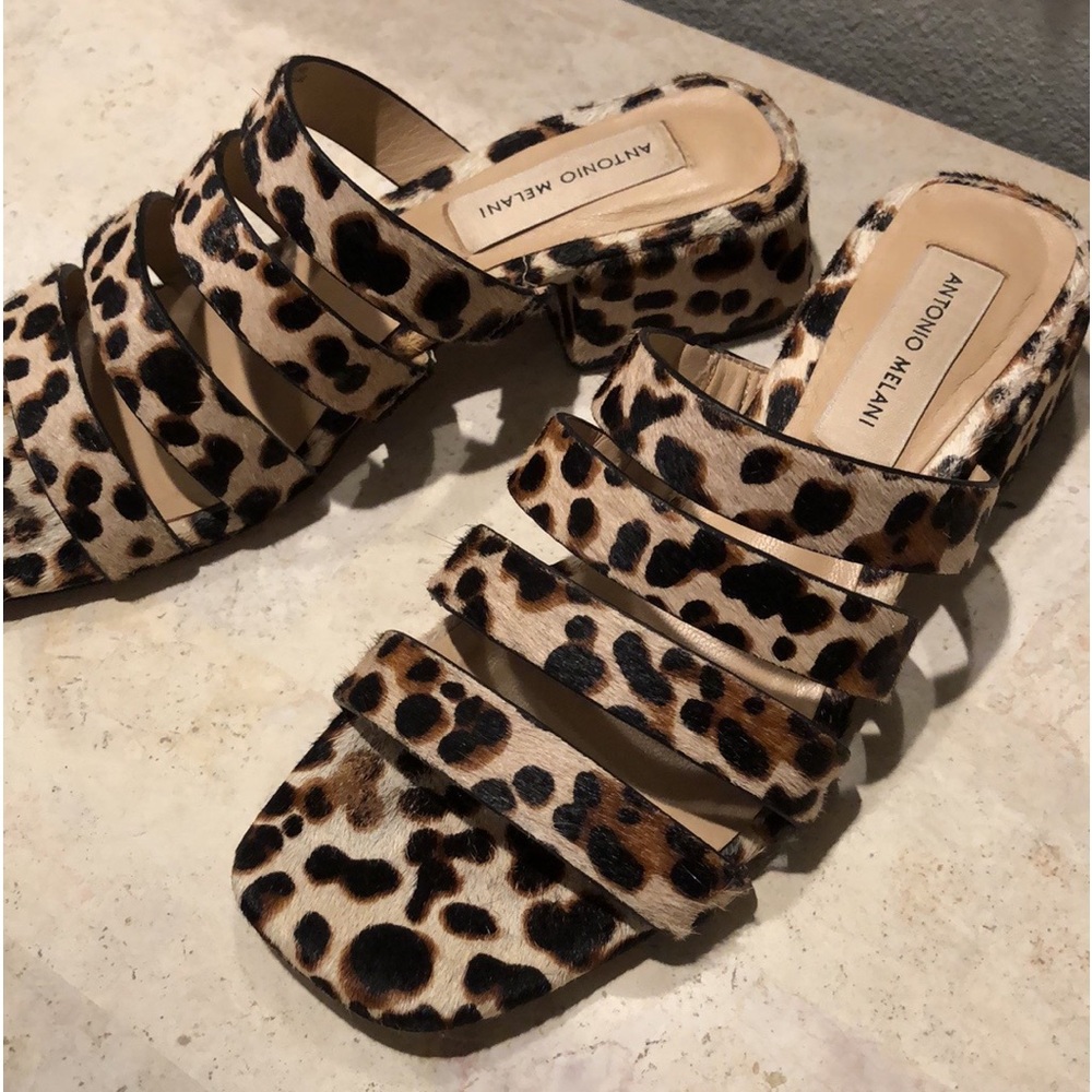 Antonio Melani calfhair Leopard strap bloco heel sandals size 6.5M